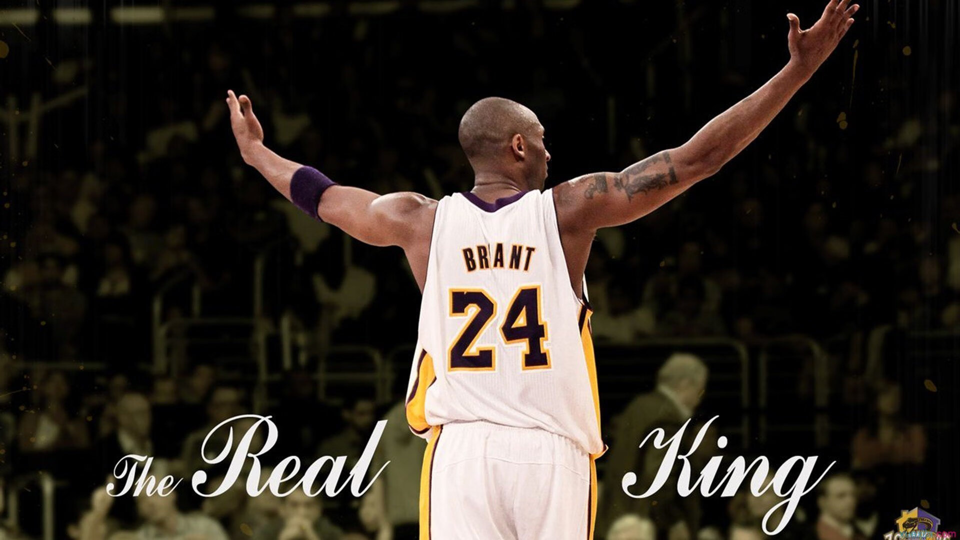 在一次关键比赛里，他用连续的抢断和抢篮板，带领球队取得“逆转”胜利！